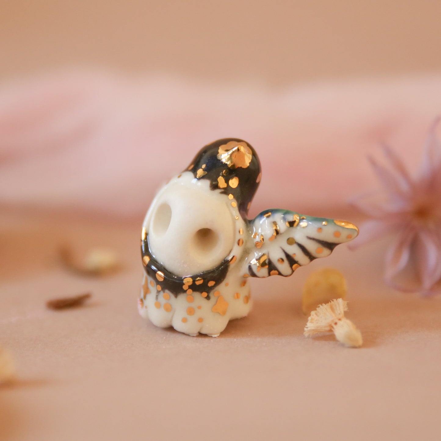 magpie spirit ghostie