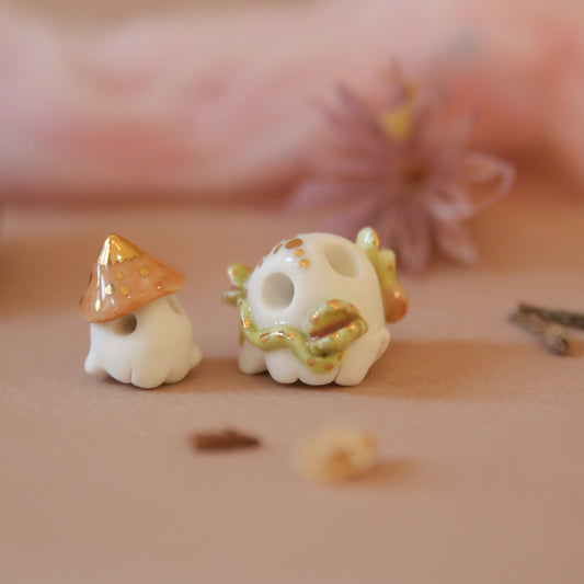 carnivorous plant & her farmer ancestor spirit ghostie