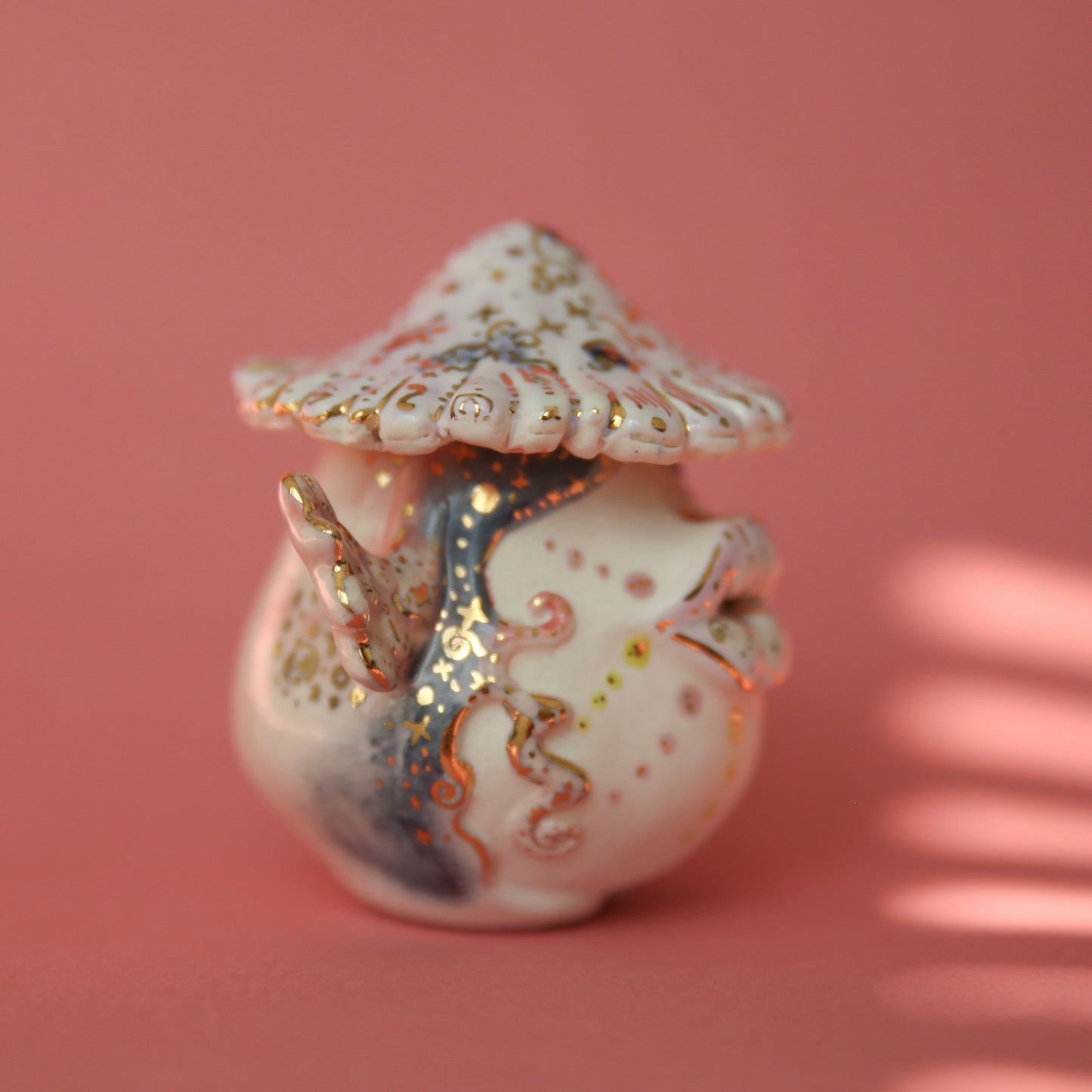 tui the mushroom bud vase + vessel sculpture